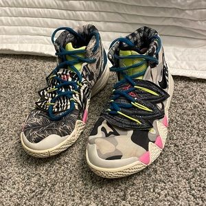 Kids Nike Kybird S2 basketball shoes